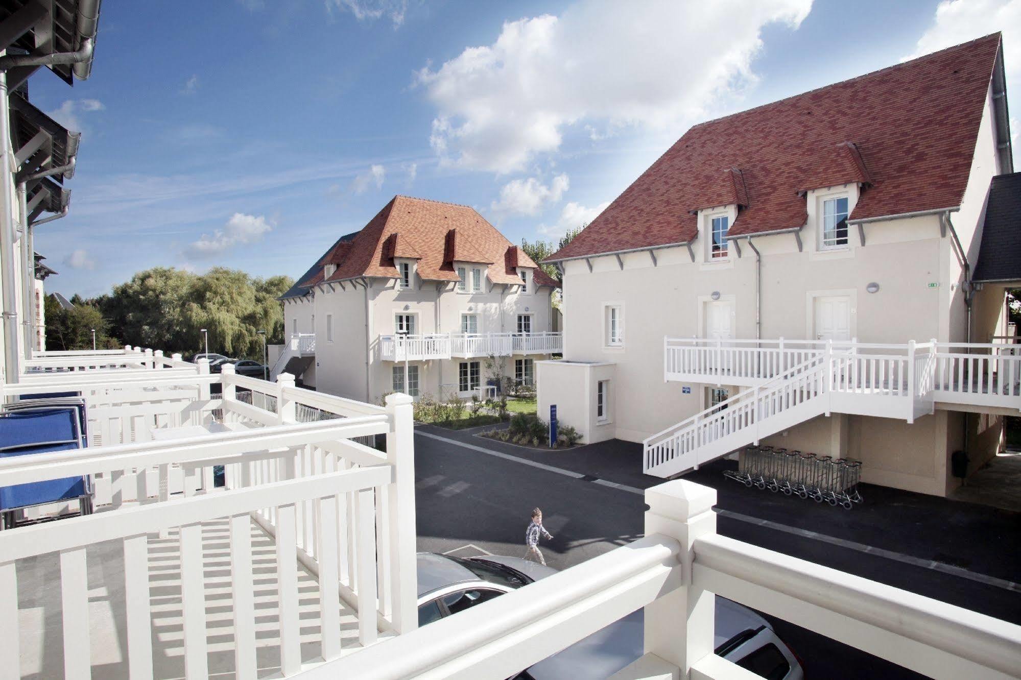 Residence Odalys Le Domaine Des Dunettes Cabourg Buitenkant foto