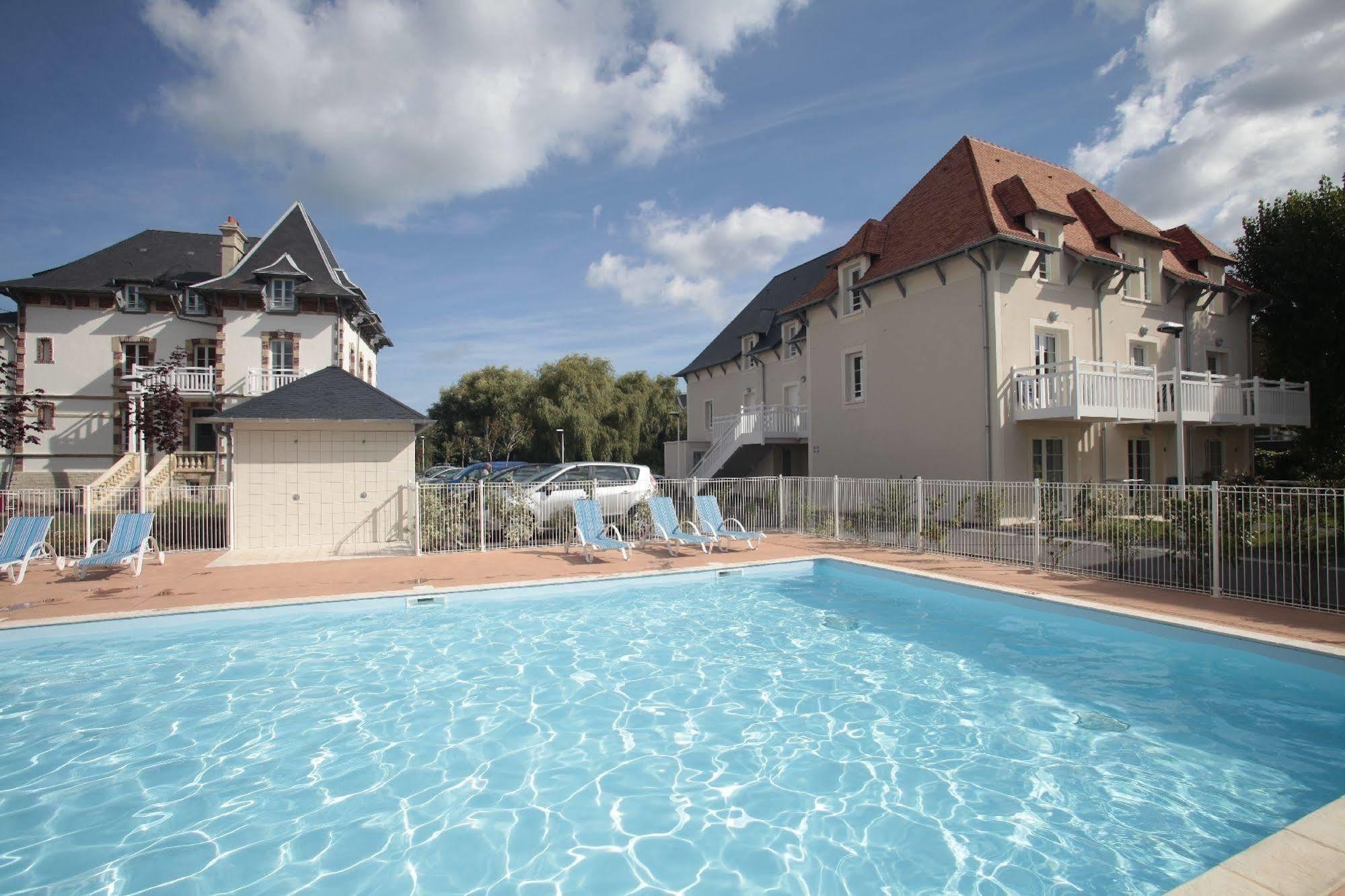 Residence Odalys Le Domaine Des Dunettes Cabourg Buitenkant foto